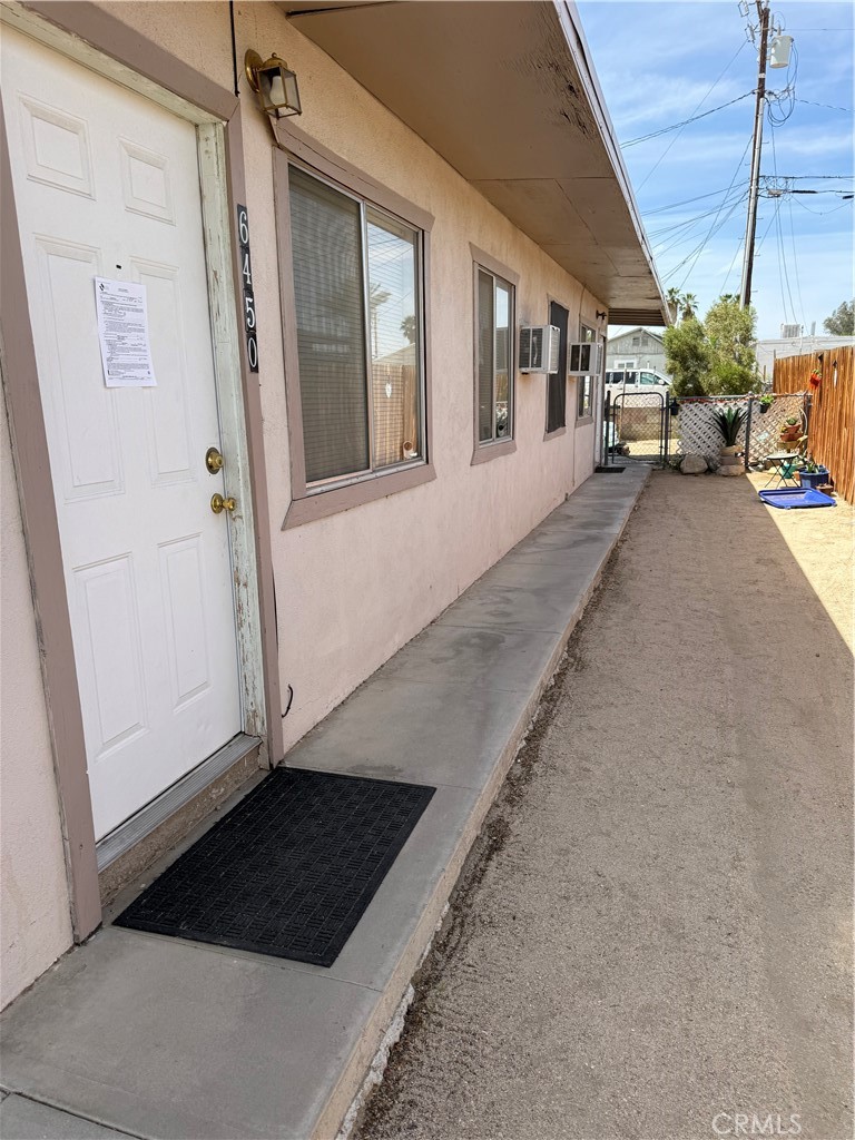 6450 Athol