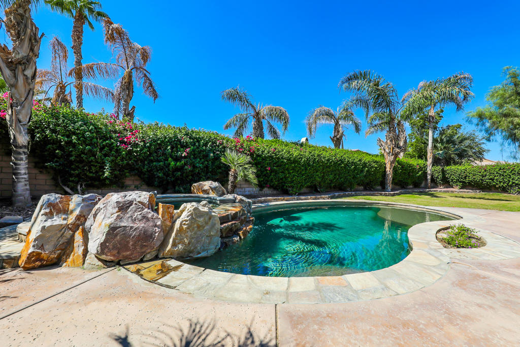 Carmela - Residential