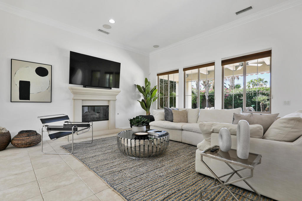 Carmela - Residential