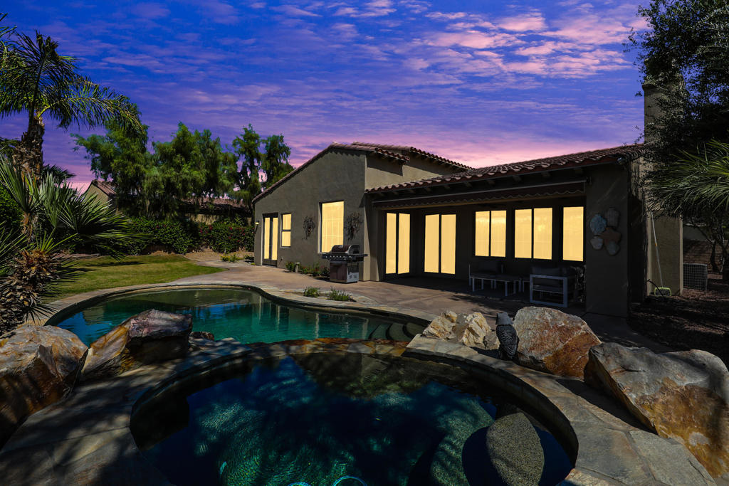 Carmela - Residential