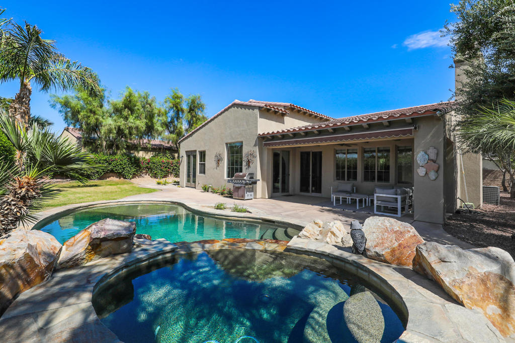 Carmela - Residential