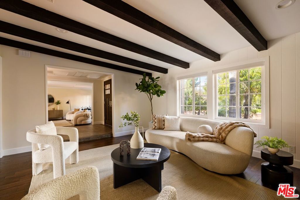 22910 Collins Street