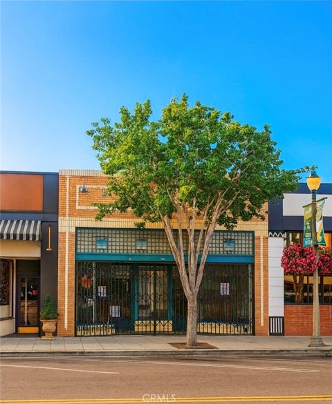 Photo of 938 E Main ST, Santa Paula, CA 93060 (MLS # DW26216821)