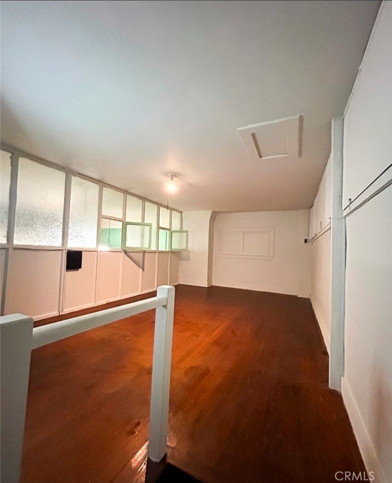 938 E Main