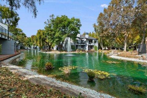 Photo of 905 W Middlefield Road #982, Mountain View, CA 94043 (MLS # ML82047401)