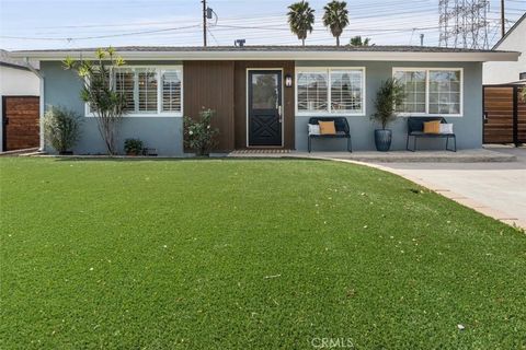 Photo of 1331 N Evergreen Street, Burbank, CA 91505 (MLS # GD26051227)