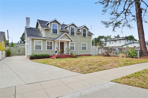 Photo of 173 S Meridith Avenue, Pasadena, CA 91106 (MLS # WS26197160)