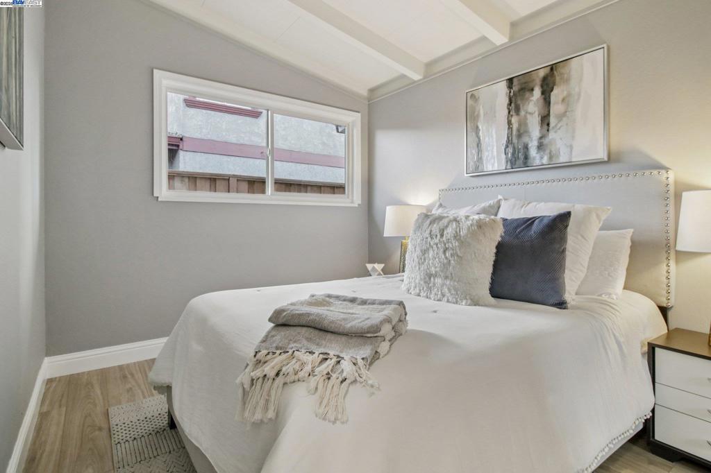 HAYWARD - Residential