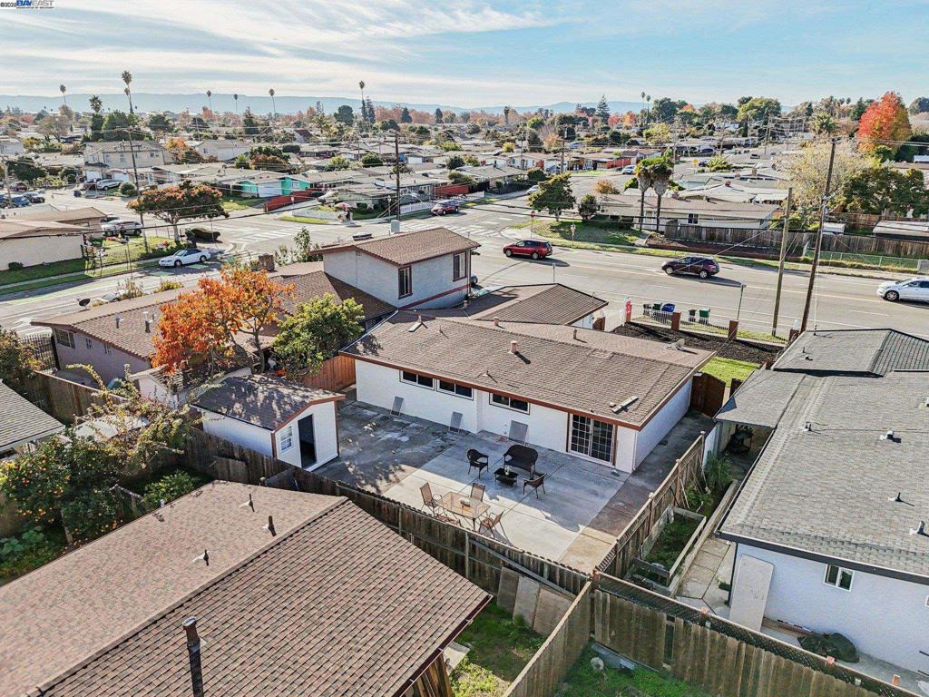 HAYWARD - Residential