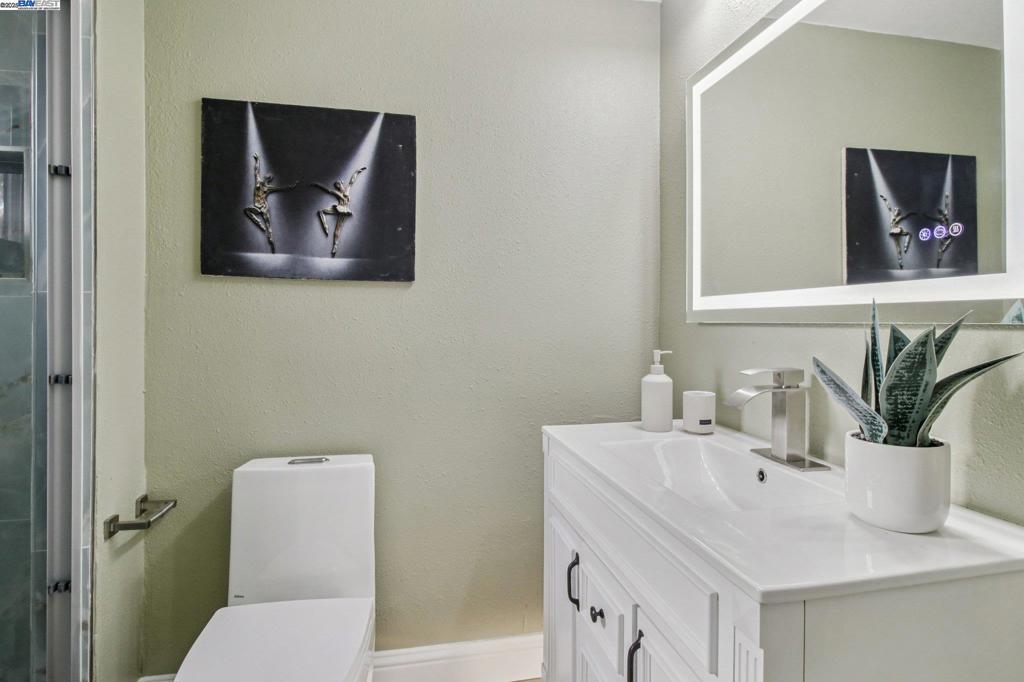 HAYWARD - Residential