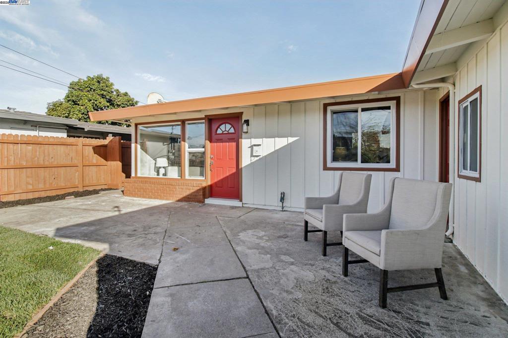 HAYWARD - Residential