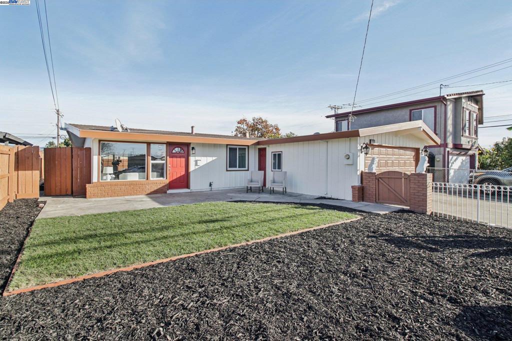 HAYWARD - Residential