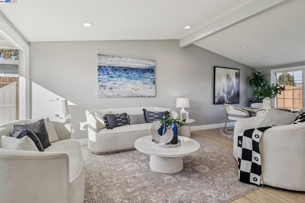 HAYWARD - Residential