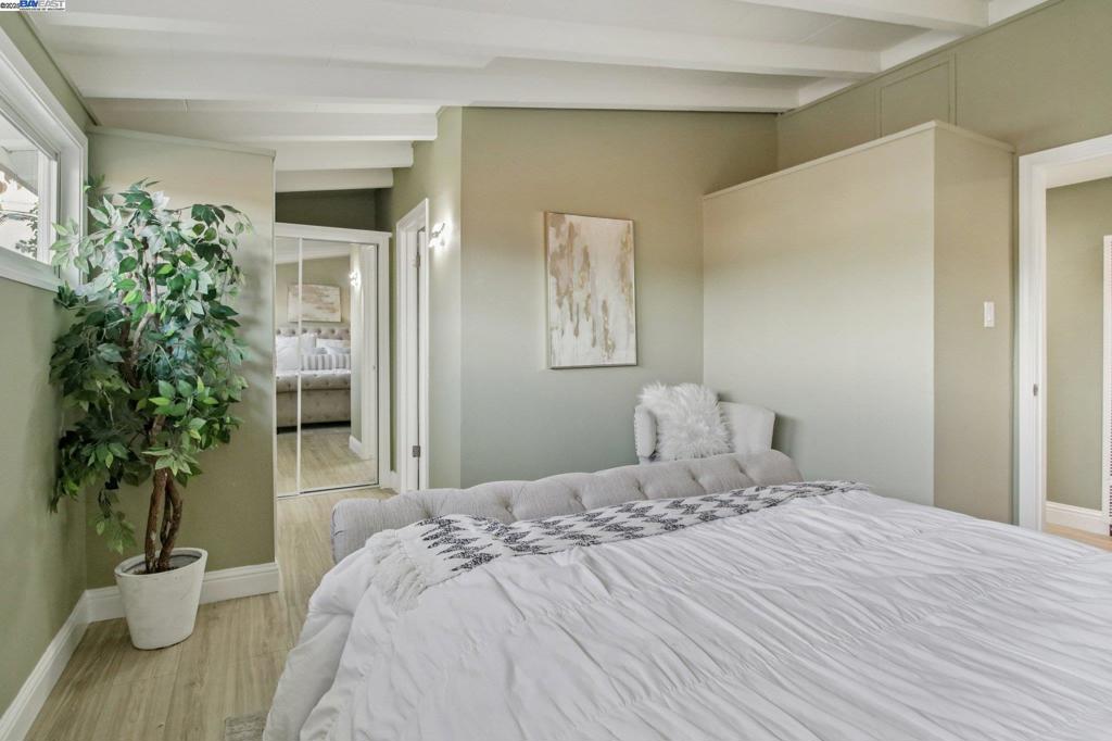 HAYWARD - Residential