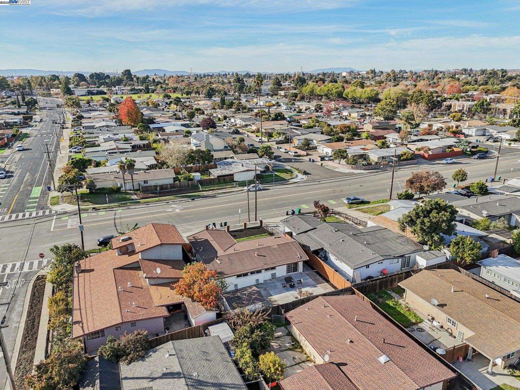 HAYWARD - Residential