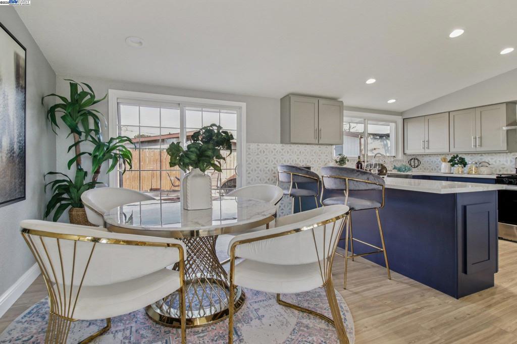 HAYWARD - Residential