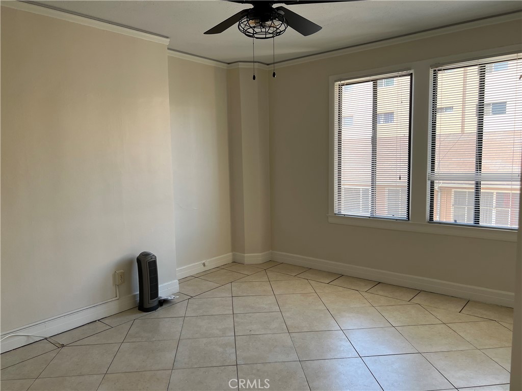 315 W 3rd 212