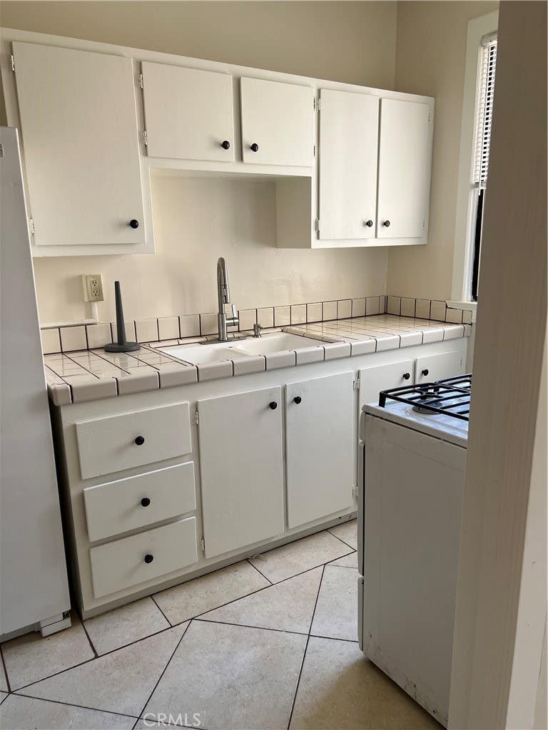 Photo of 315 W 3rd ST #212, Long Beach, CA 90802 (MLS # RS26117005)