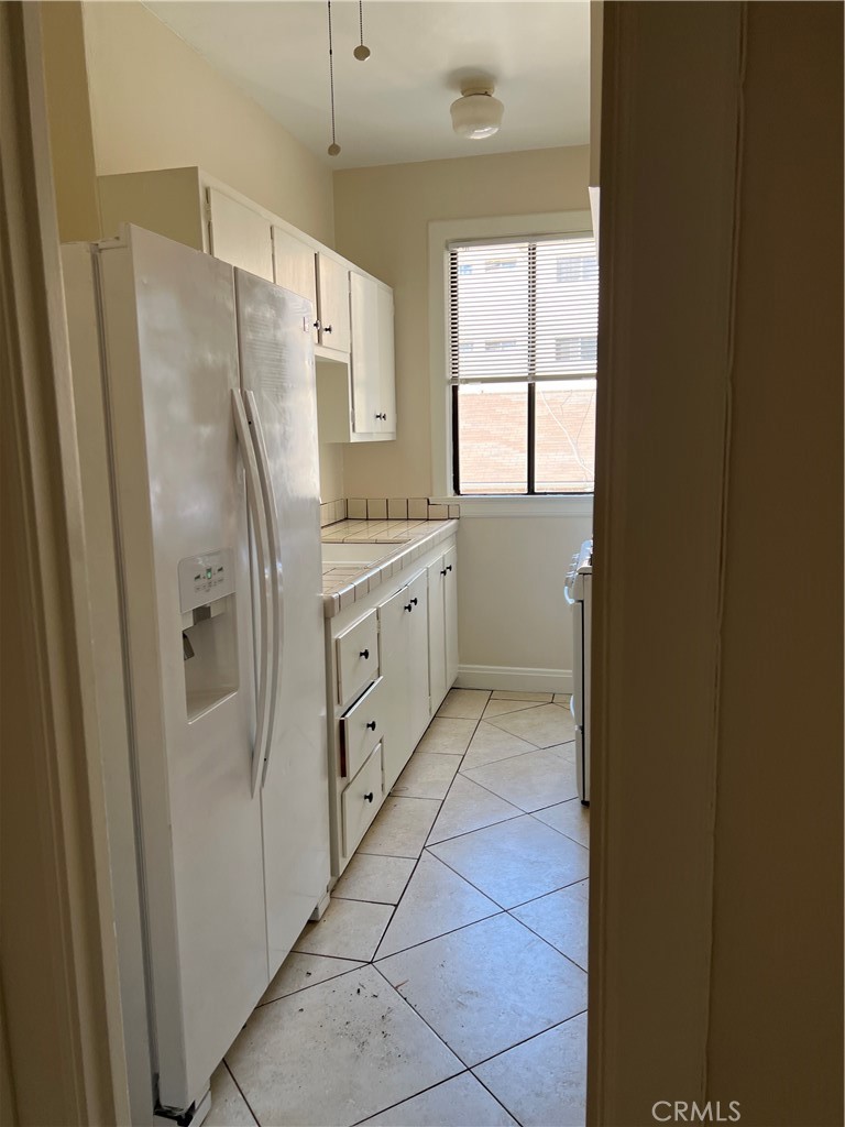 315 W 3rd 212