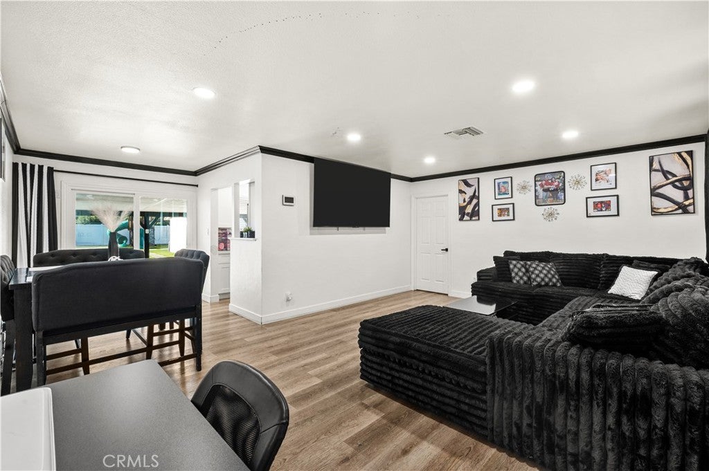 720 E 23 rd