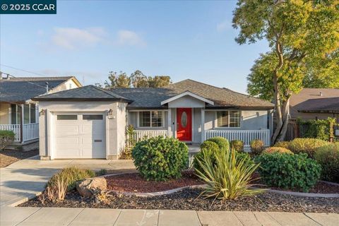 Photo of 1236 Highland Blvd Blvd, Hayward, CA 94542 (MLS # 41111415) Photo of 1236 Highland Blvd Blvd, Hayward, CA 94542 (MLS # 41111415)