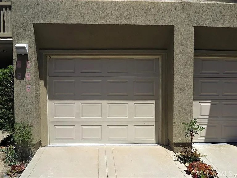 Palm Court (LHC) - Residential Lease