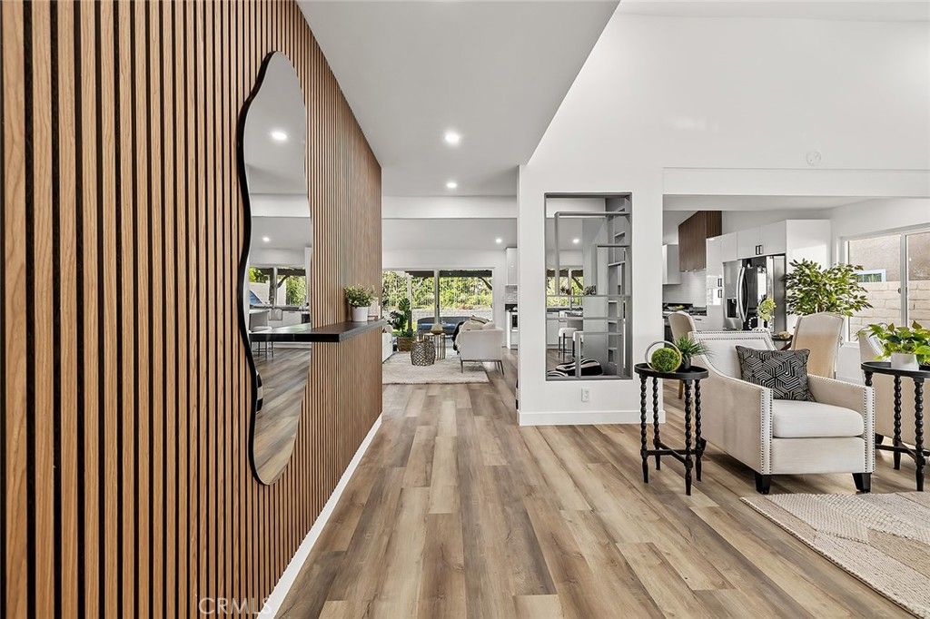 Photo of 205 Cedar Heights Dr, Thousand Oaks, CA 91360 (MLS # OC26000682)