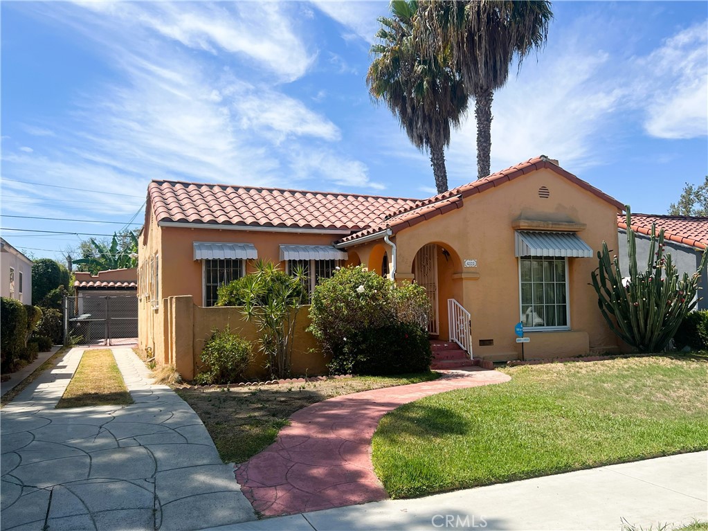 Spanish Charmer in Leimert Park neighborhood. 2+1 offers 1,176 square feet of living space. The condition of the home is unknown making it best suited for an experienced investor. Do not disturb occupant. Cash Offers Only. Nearby attractions include Leimert Park Village, Baldwin Hills Crenshaw Plaza, Exposition Park with the Natural History Museum and California Science Center, Kenneth Hahn State Recreation Area, and the restaurants and shops of West Adams and Downtown Culver City. Trust Sale.