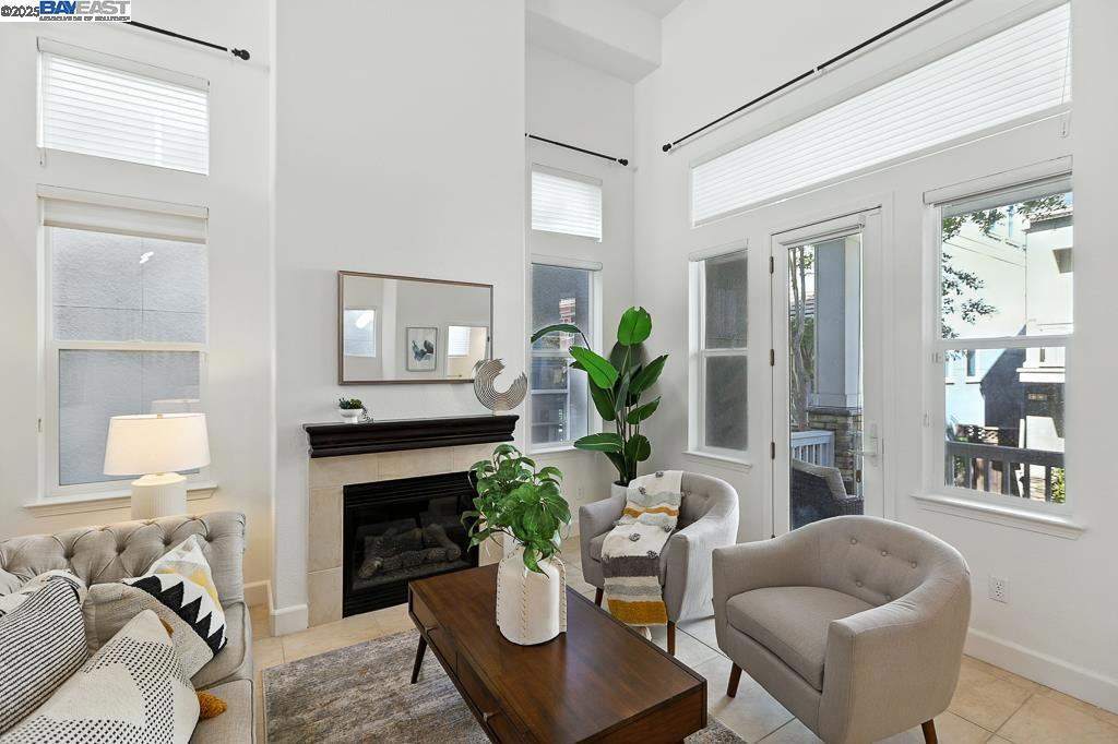 CUPERTINO - Residential