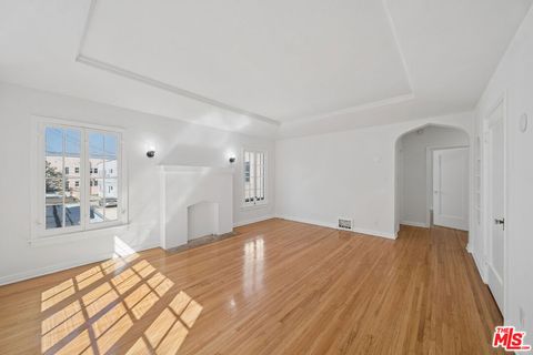 Photo of 339 S Detroit St #206, Los Angeles, CA 90036 (MLS # 26682065)