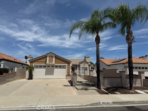 Tiny photo for 39764 Sunrose DR, Murrieta, CA 92562 (MLS # IG26220100)