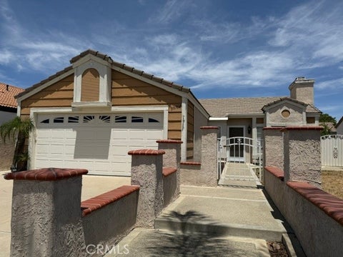 Photo of 39764 Sunrose DR, Murrieta, CA 92562 (MLS # IG26220100)