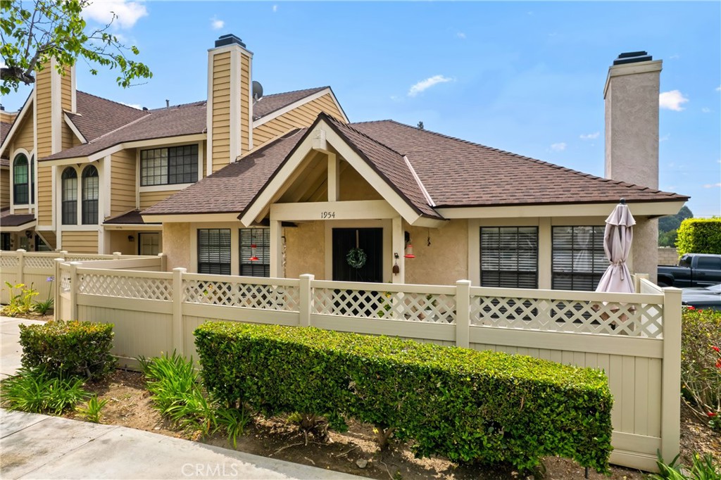Single-level corner unit located in a well-maintained Covina community. This 2-bedroom, 2-bath home has a bright floor plan with spacious living and dining areas and abundant natural light. The kitchen includes updated finishes and efficient layout. The primary bedroom has its own bathroom and large closet. The second bedroom is spacious and located near a full hall bath. Corner location provides additional privacy and natural airflow. Close to parks, schools, shopping, and dining.