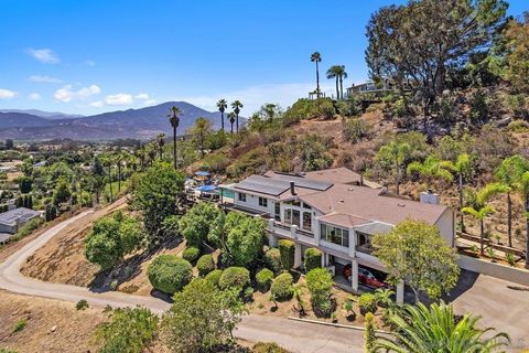 Photo of 11651 Shadowglen Road Rd, El Cajon, CA 92020 (MLS # 260003109SD)