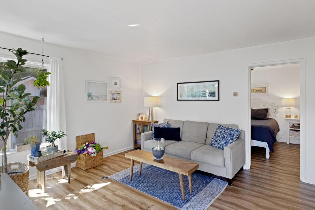 635637 2nd Street