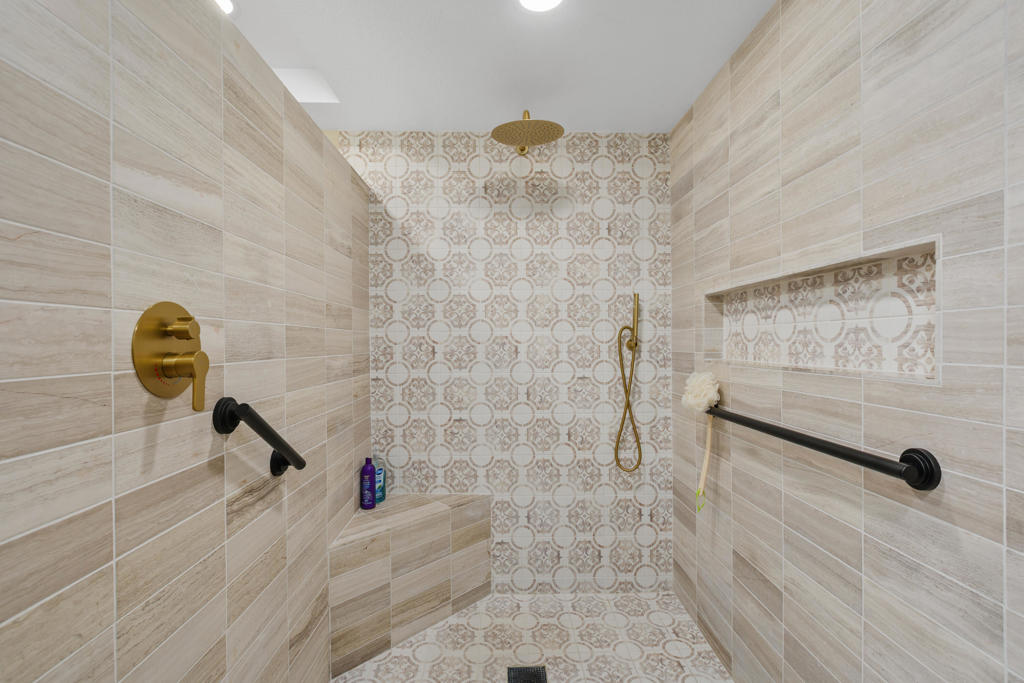 Chaparral C.C. - Residential