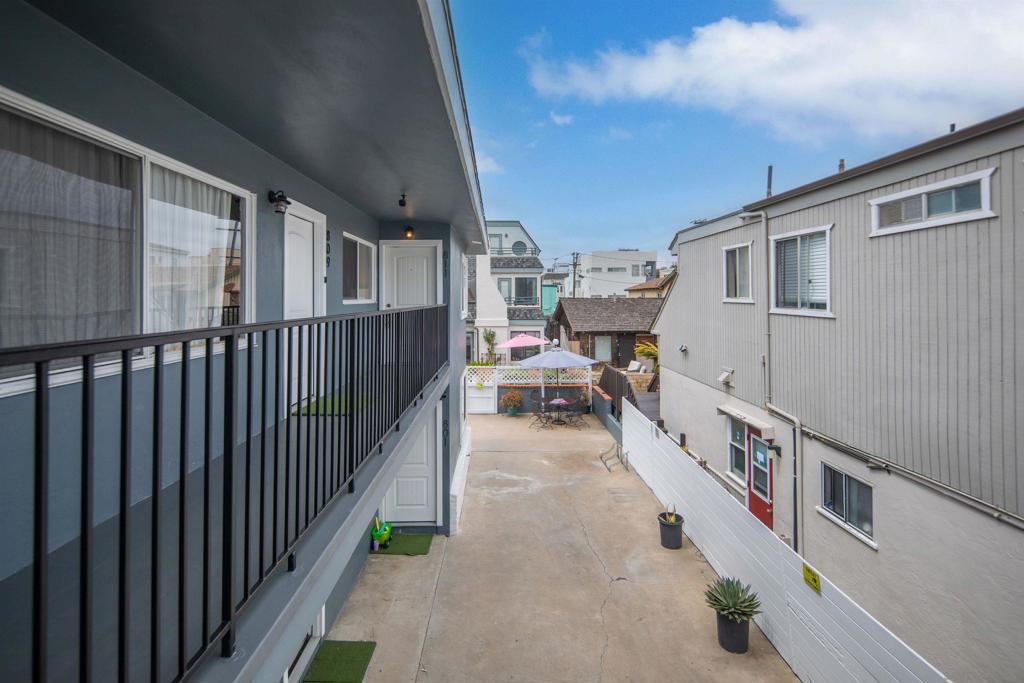 Mission Beach - Residential Income