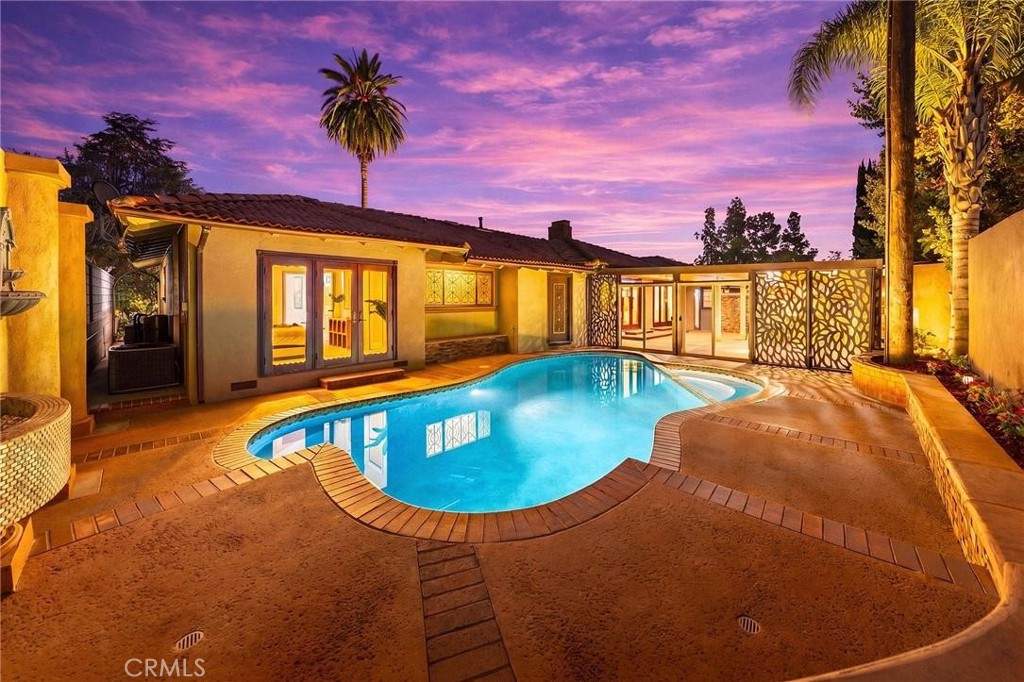 1029 Burnell Oaks Lane
