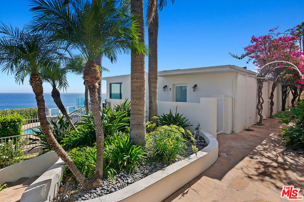 27400 Pacific Coast Highway 108