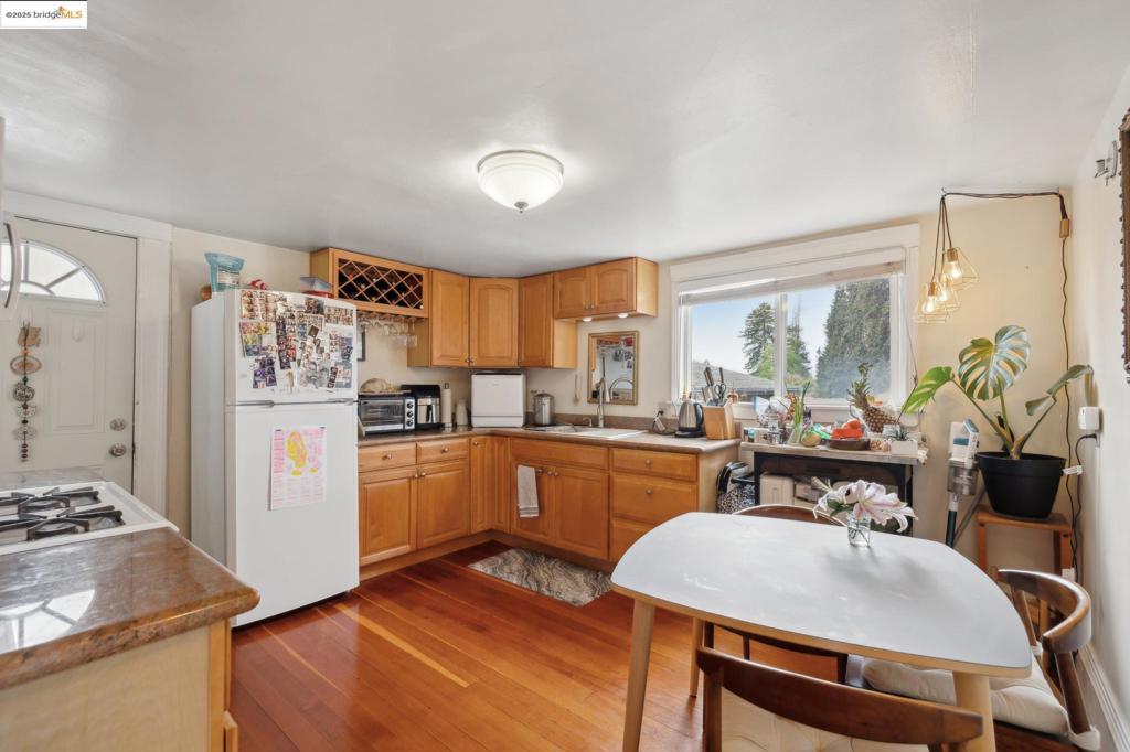 CENTRAL BERKELEY - Residential Income