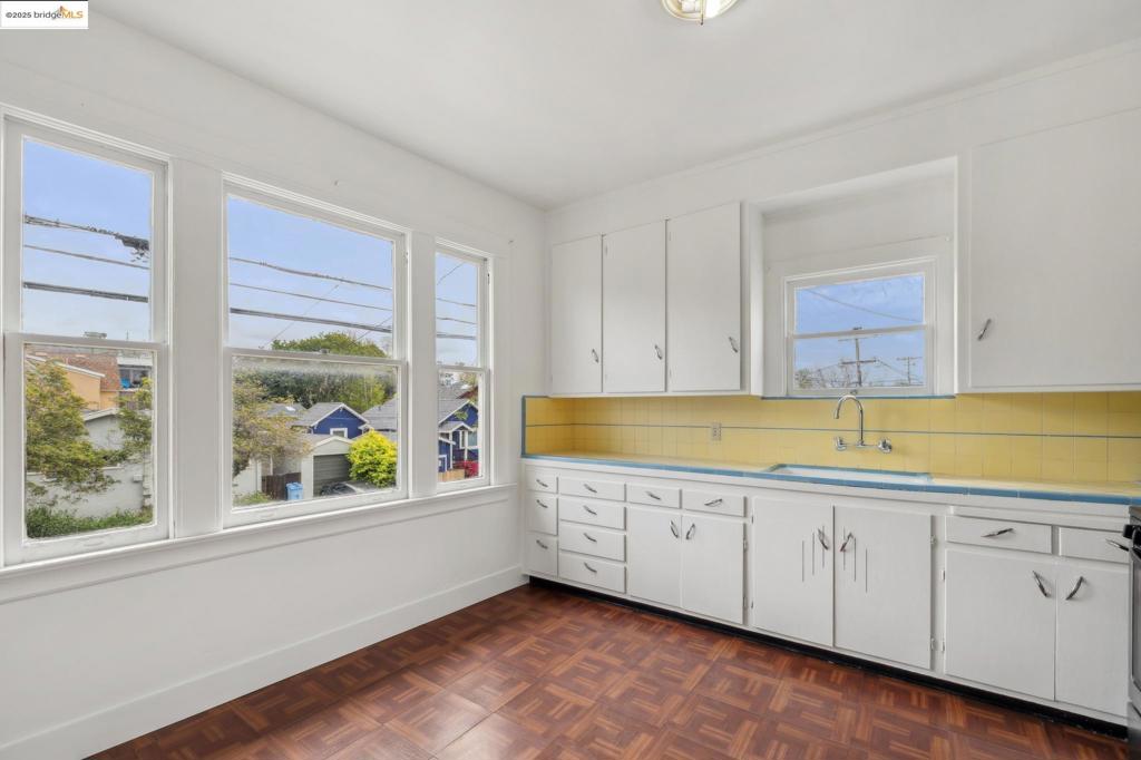 CENTRAL BERKELEY - Residential Income
