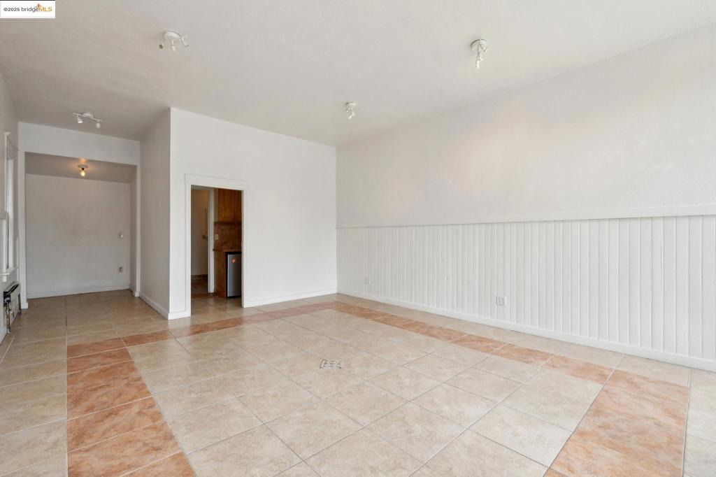 CENTRAL BERKELEY - Residential Income