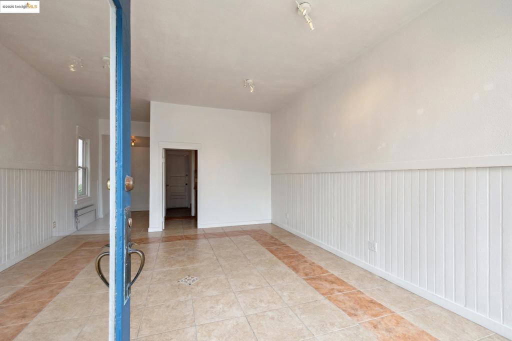 CENTRAL BERKELEY - Residential Income