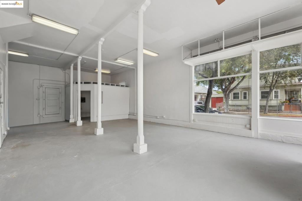 CENTRAL BERKELEY - Residential Income