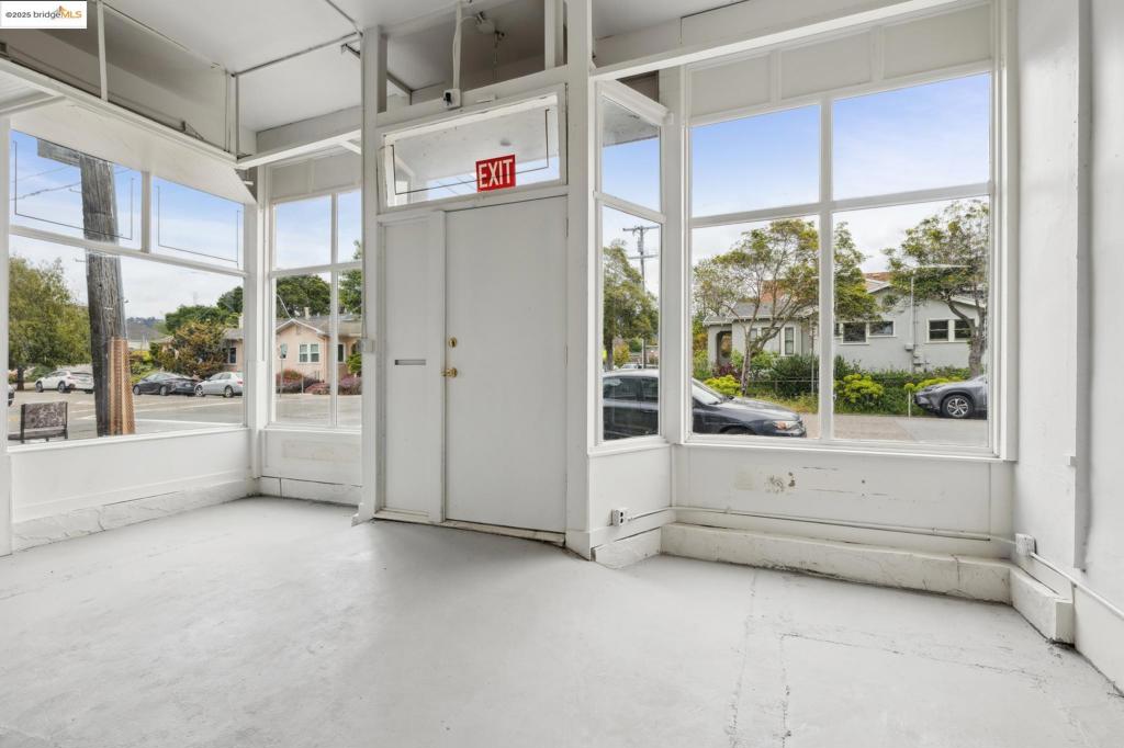 CENTRAL BERKELEY - Residential Income