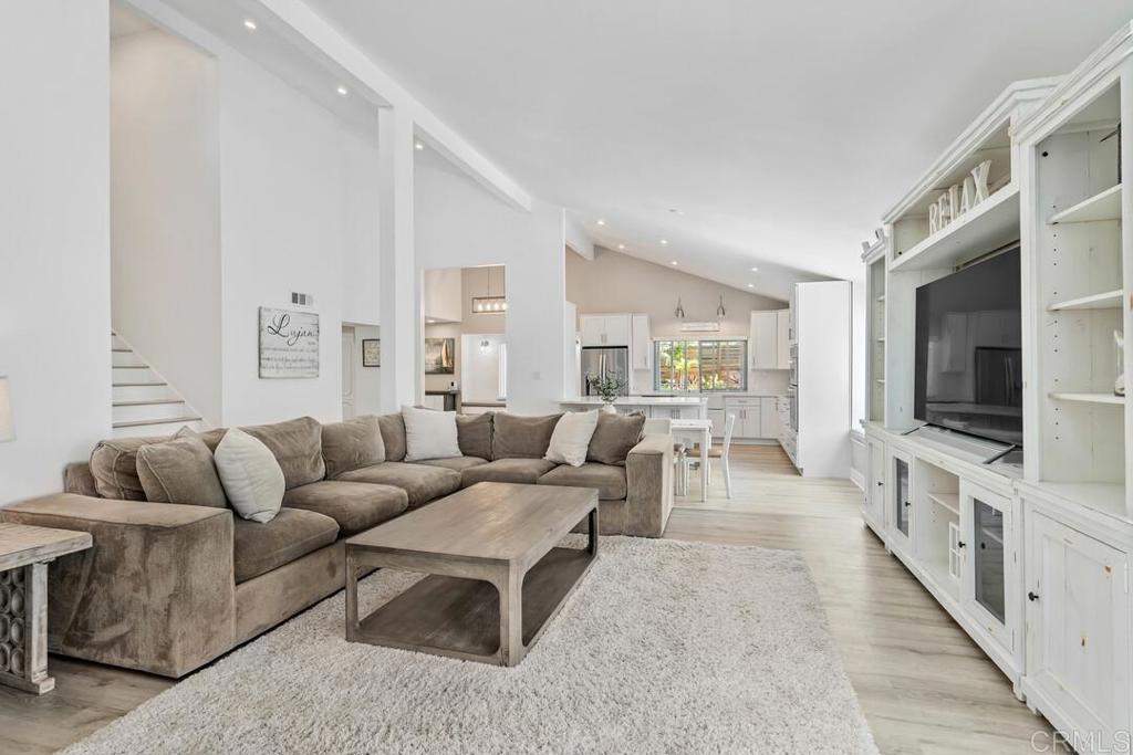 754 Rocking Horse Rd