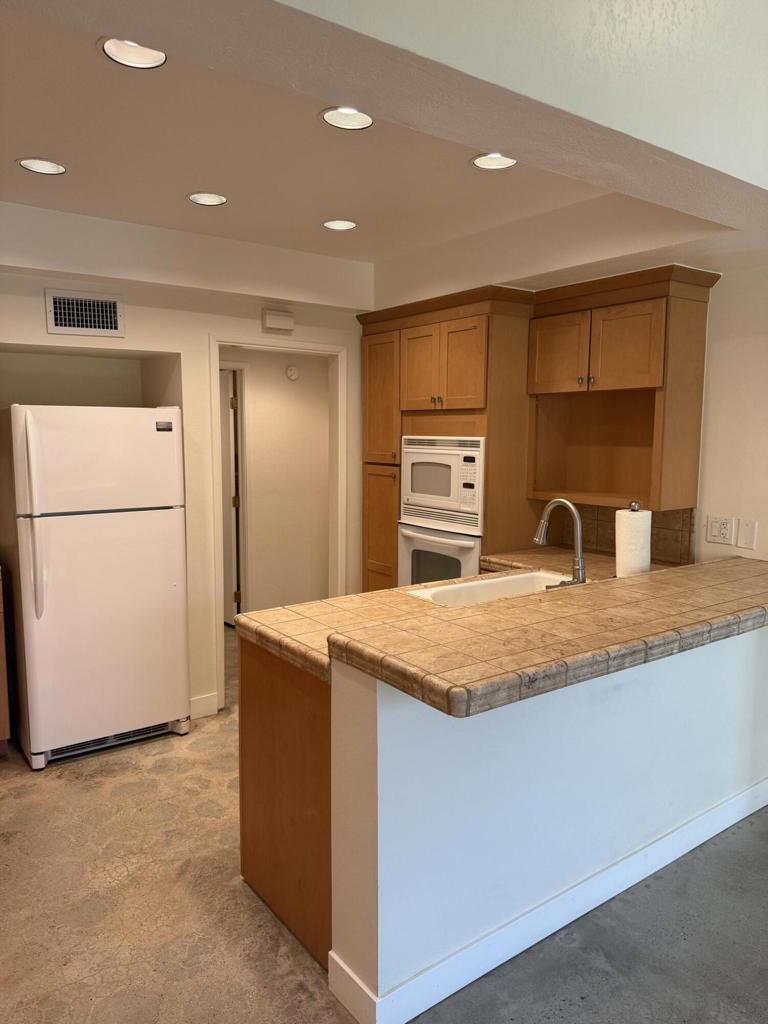 1833 S Araby Drive 32