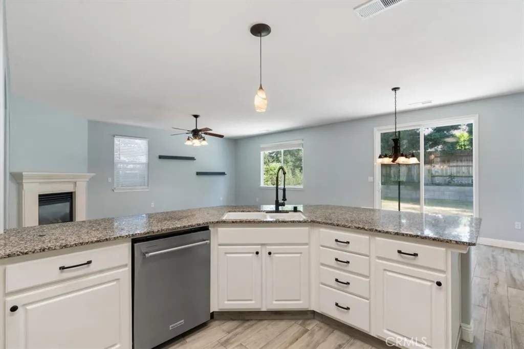 Bakersfield, California 93312, United States, 4 Bedrooms Bedrooms, ,2 BathroomsBathrooms,Residential,Active,154172