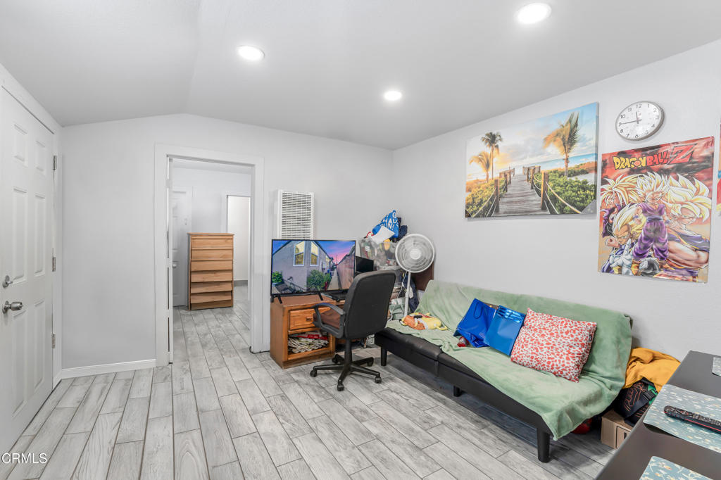 Oxnard: Other - 0034 - Residential Income
