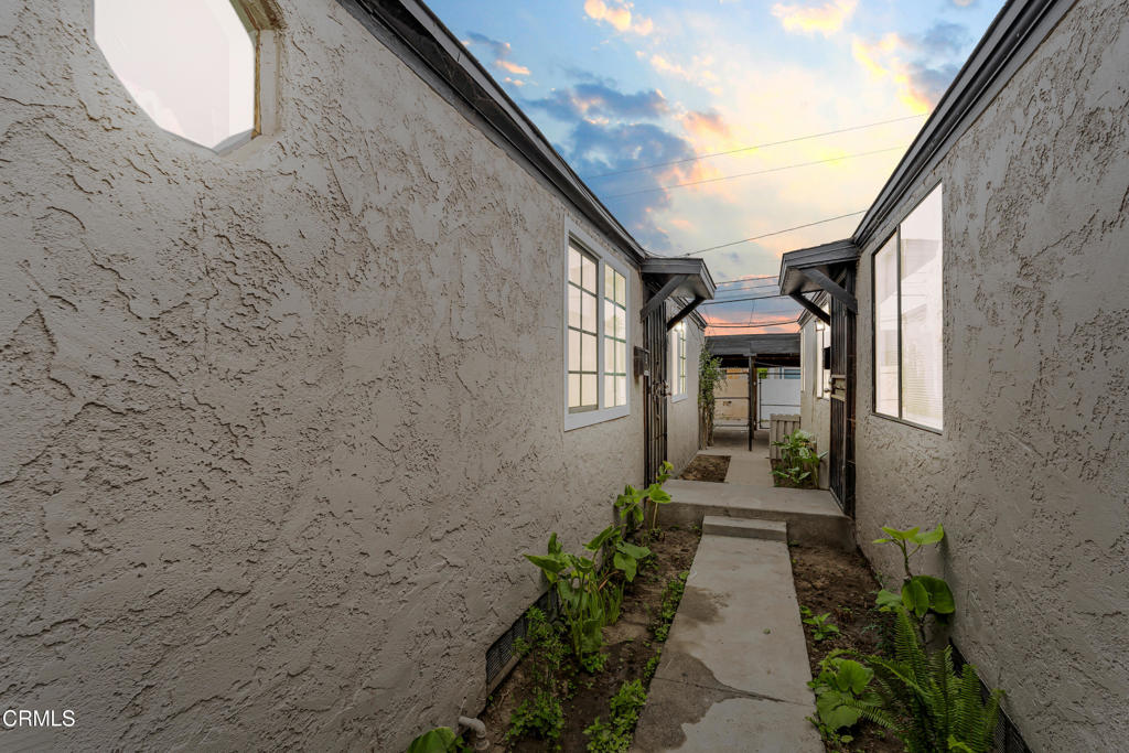 136 N Garfield Avenue